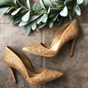 Jessica Simpson nude heel  size 6.5